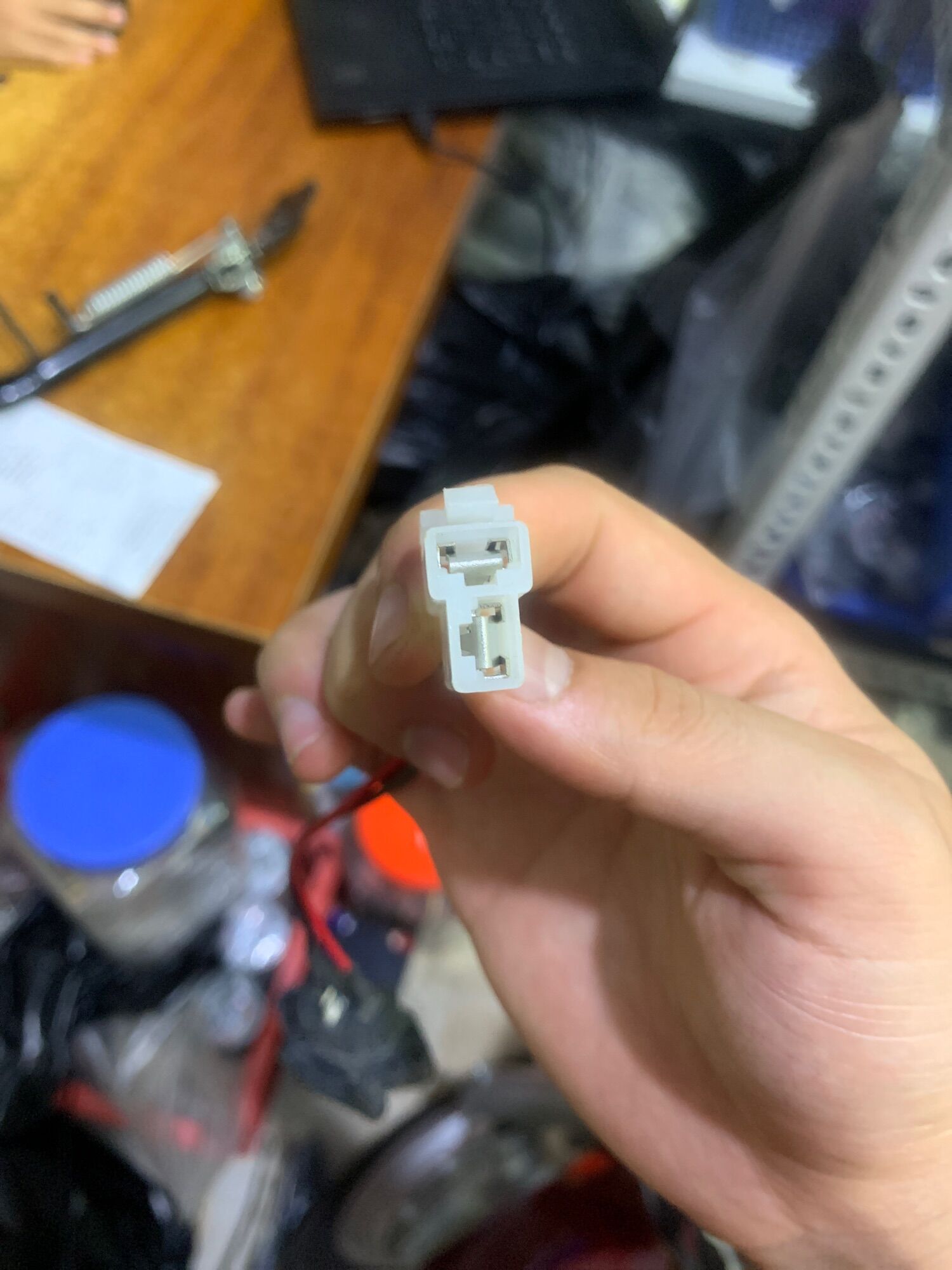 Giắc sạc 3 chấu vuông xe điện