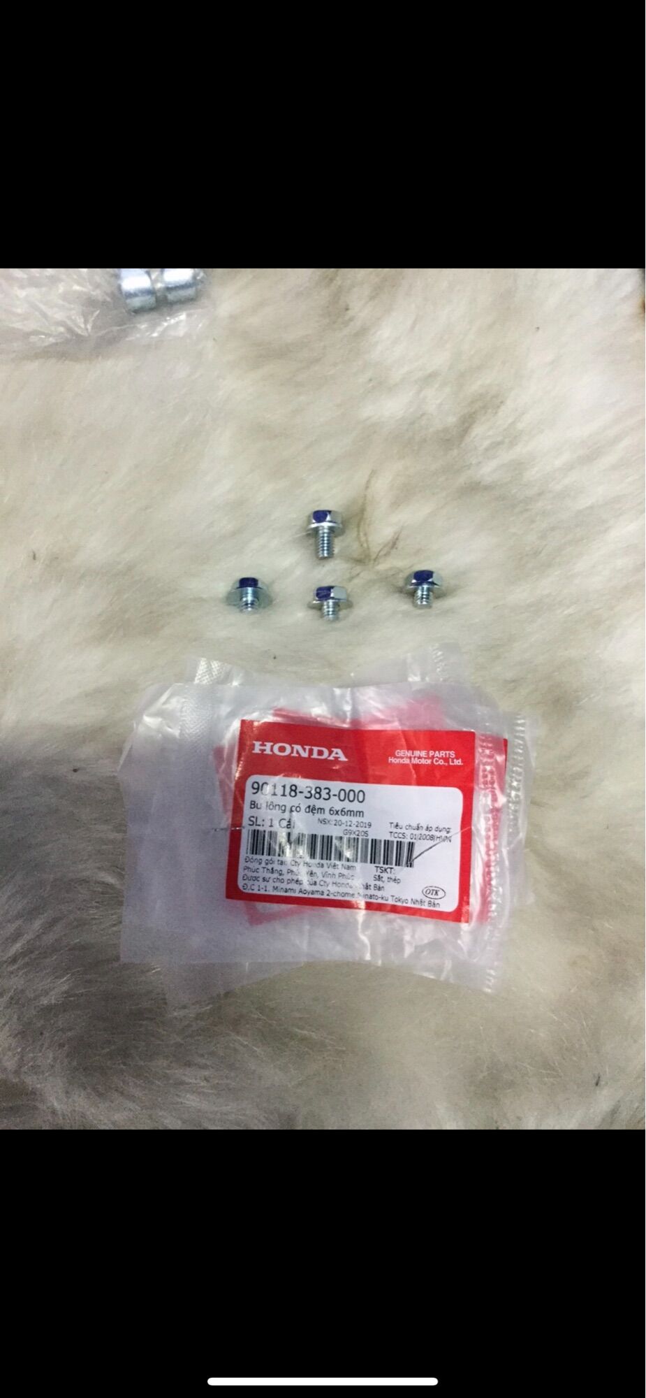 Ốc bắt cạc te honda