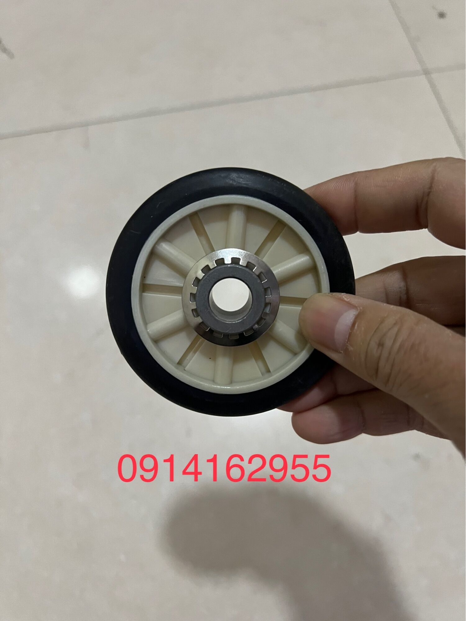 Bánh tỳ đỡ lồng máy sấy whirlpool dùng chung cho model 3lwed4705, 3lwed4815