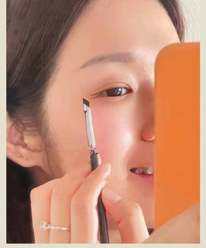 Cọ xéo kẻ mắt eyeliner Tgbeauty