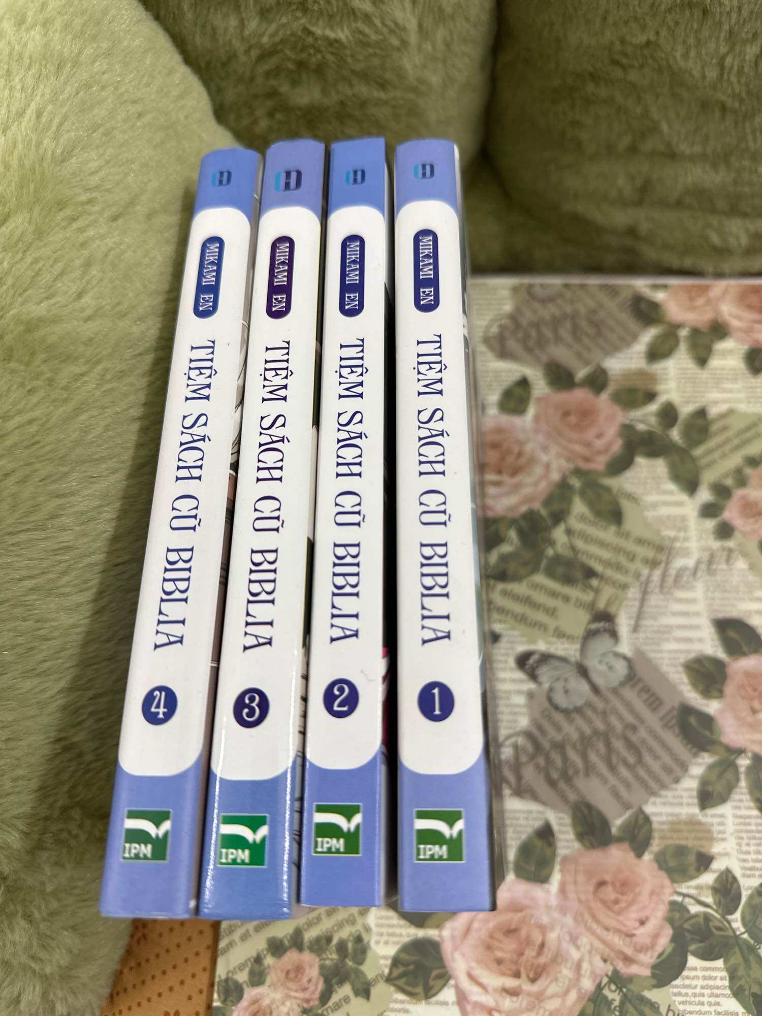 Tiệm sach cũ Biblia k seal k quà lẻ tập