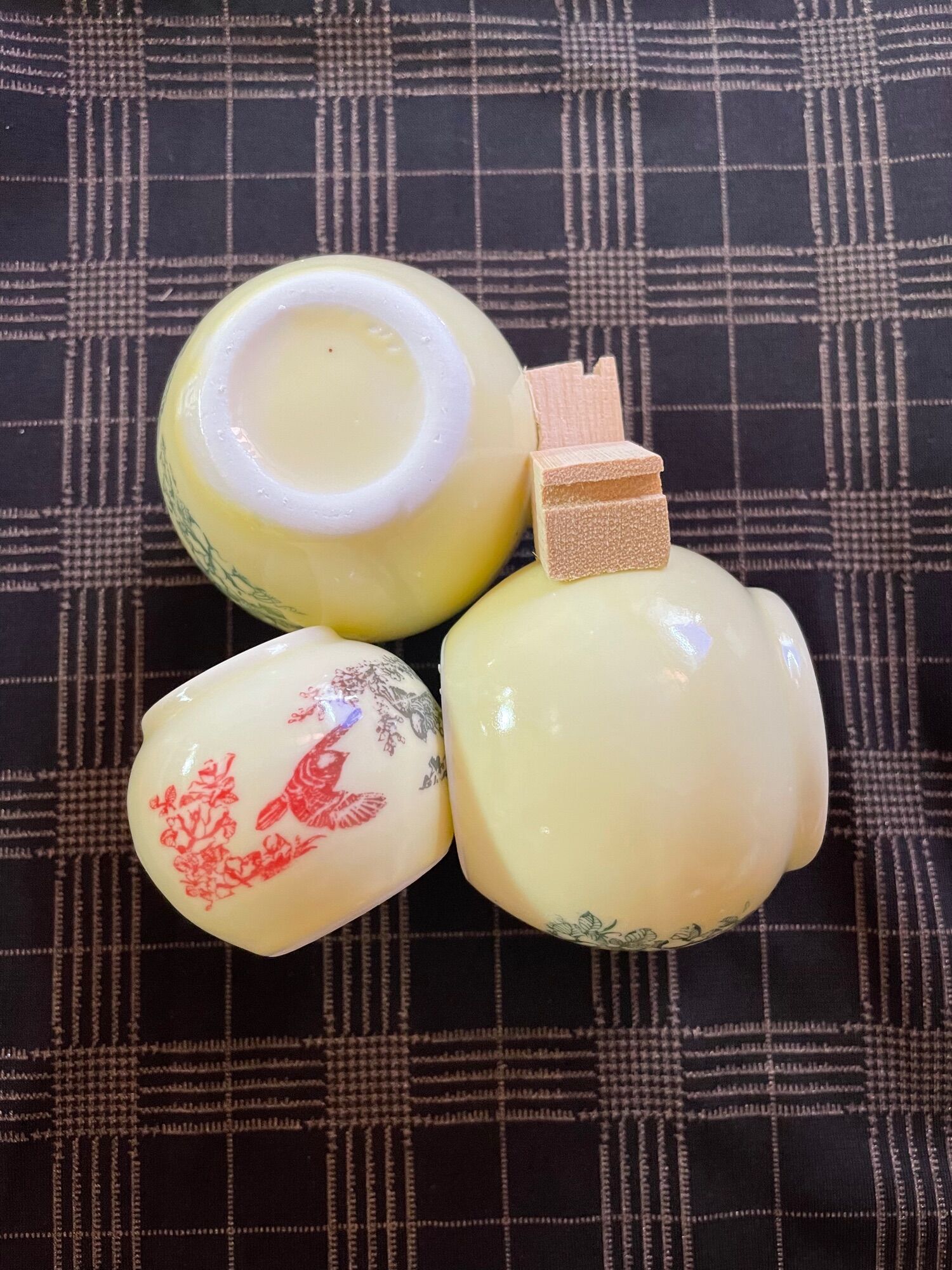 Cóng sứ cho chào mào , chích choè