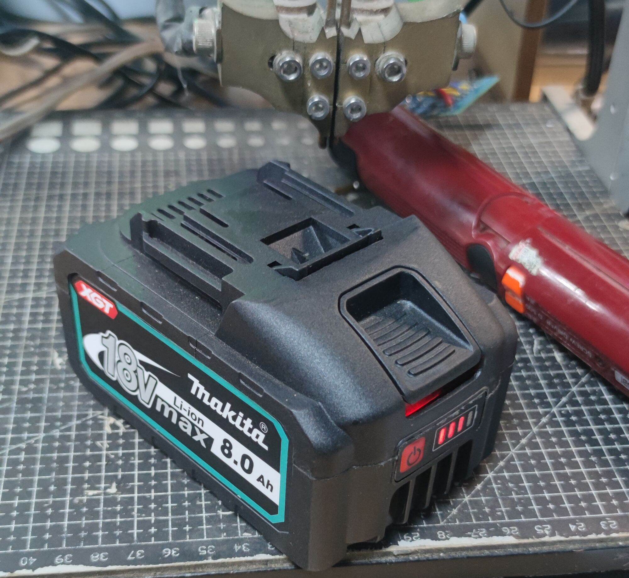 pin đóng chân phổ thông.18- 21v 10 cell 21700 xả cao dùng cho máy khoan cắt mài dung lượng cao 8Ah