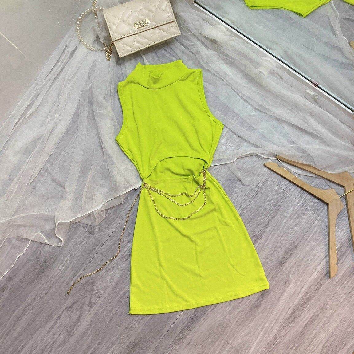 ĐẦM BODY KHOÉT EO ĐÍNH XÍCH,ĐẦM BODY HỞ LƯNG ĐẦM BODY NGẮN VẢI THUN BORIP FORM 45KG(NGỌC39K)