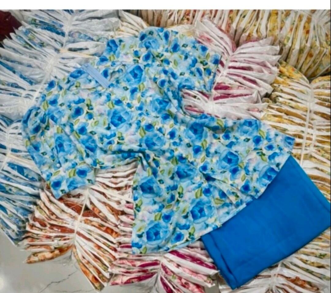Đồ bộ bà ba cổ vuông, tay phồng, quần lụa đi chùa