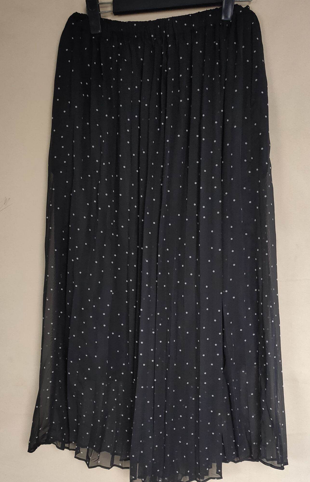 Quần chiffon xếp li sz l, mới 95%