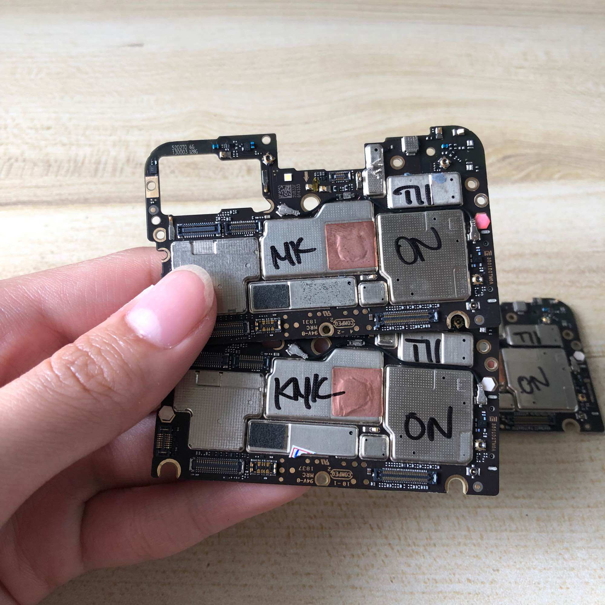Main Xiaomi Mi 8 Lite Zin Full Chức Năng ( Sim , Sạc , Wifi ,..)