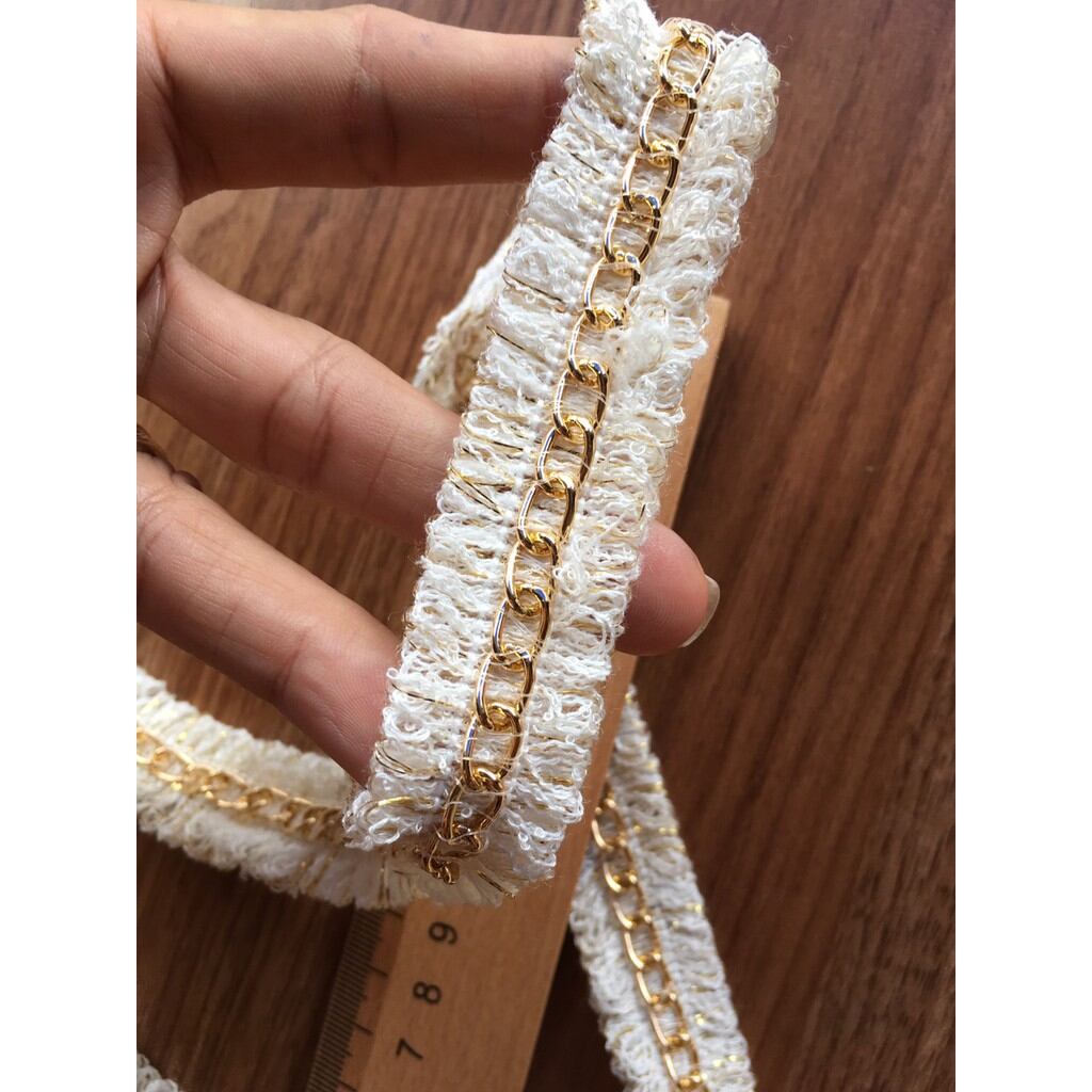 Dây viền xích giữa màu vàng kích thước 2cm giá 1m