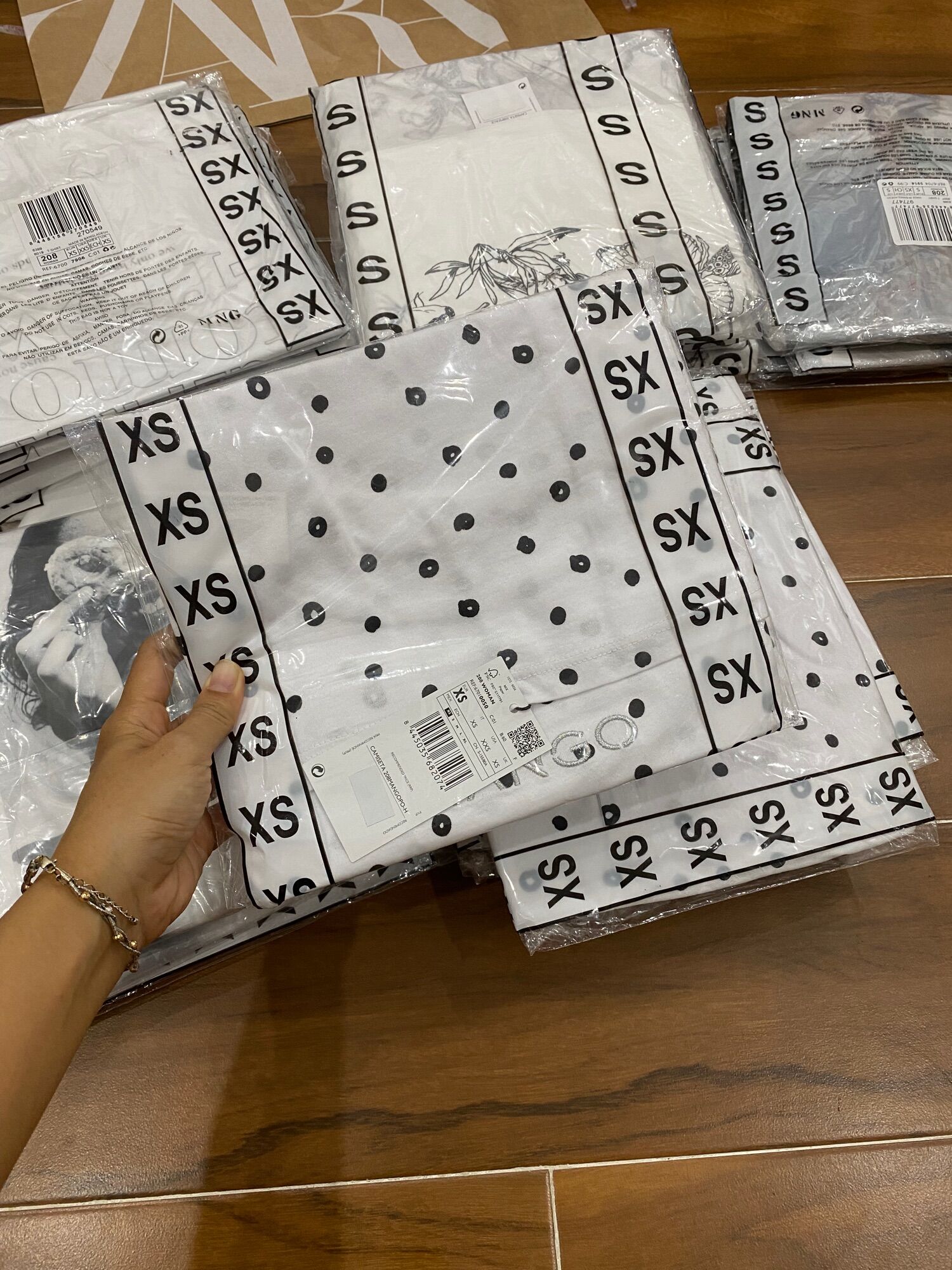 Áo thun nữ Mango size Xs