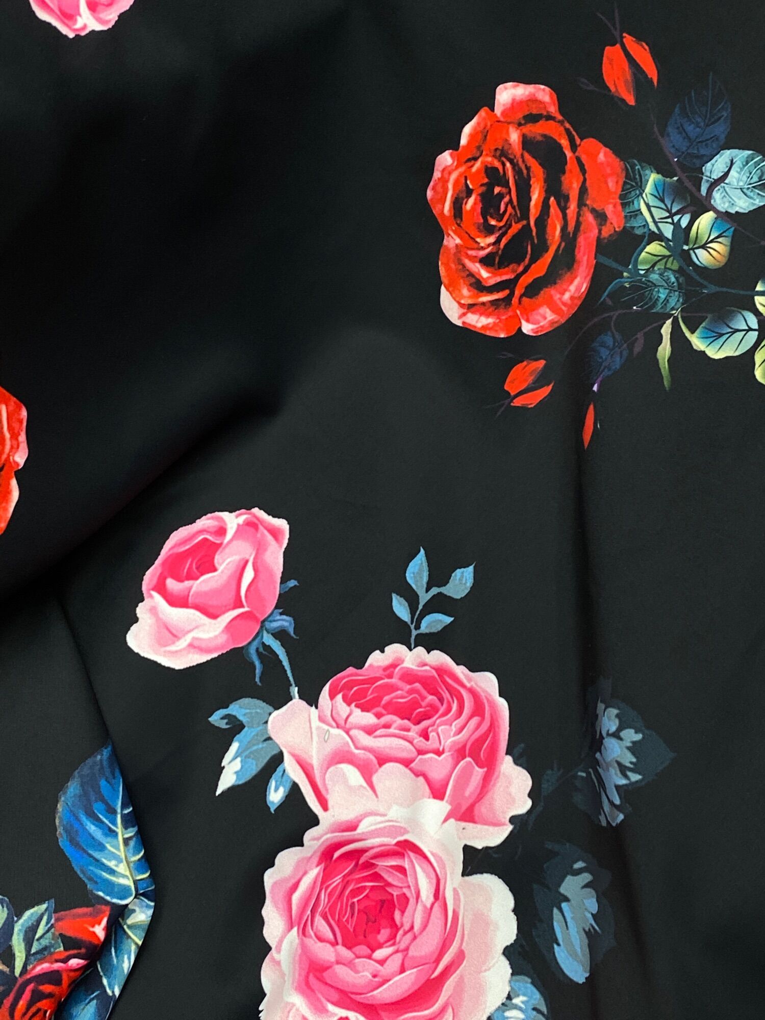 Vải lụa Zara hoa hồng co giãn nhẹ MS20119