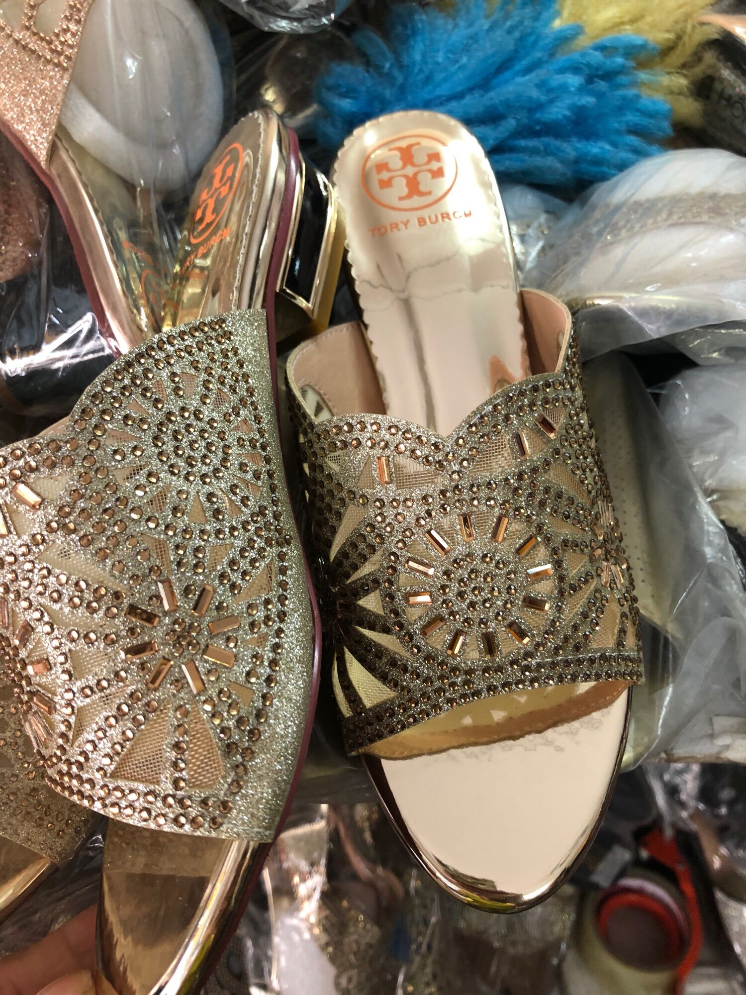 Guốc trung niên số lớn big size 39-43 gót 3p .