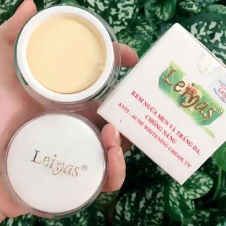 KEM MỤN TRẮNG DA CHỐNG DỊ ỨNG LEIYAS