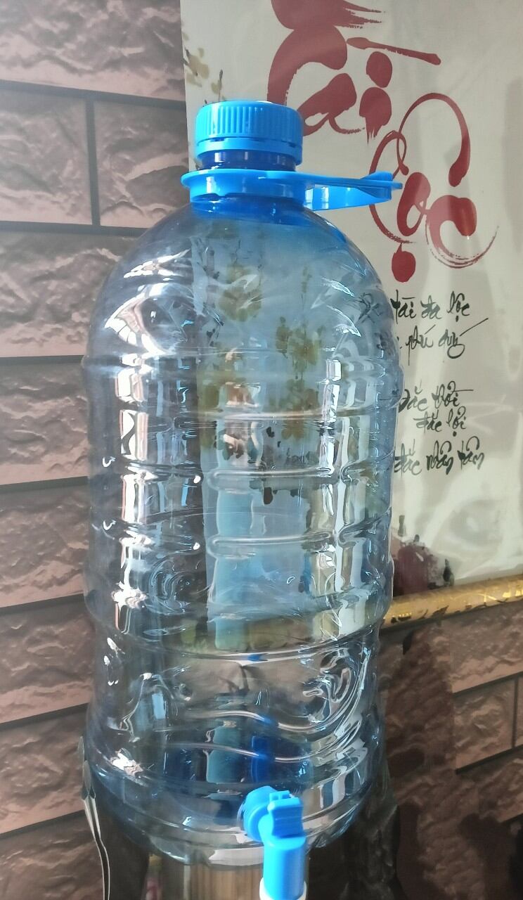 1 vỏ bình nước 5lit có vòi