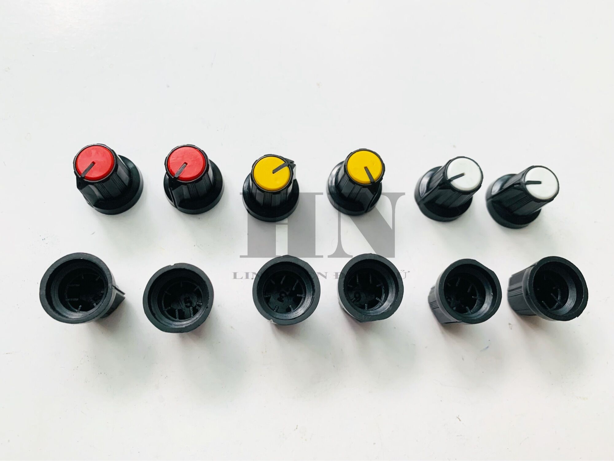 Bộ 26 nút nhựa volume - chụp volume loại tròn - khuyết