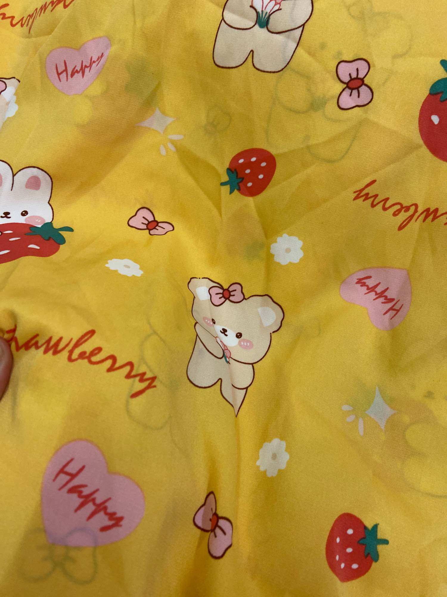 60cm vải lụa mango nền vàng xinh may bộ váy áo khổ 1m45(0-5)