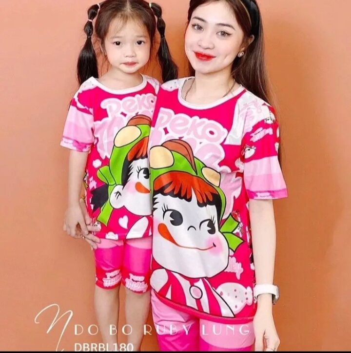 Đồ bộ mẹ và bé gái mẫu PEKO hồng quần ngố