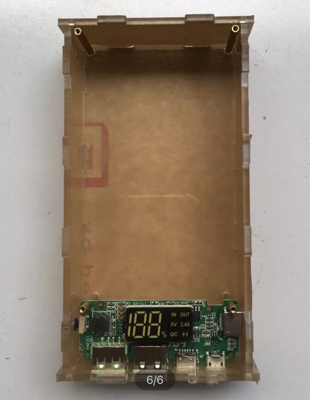 Box mica sạc dự phòng 4 cell 26650 -3 cổng sạc