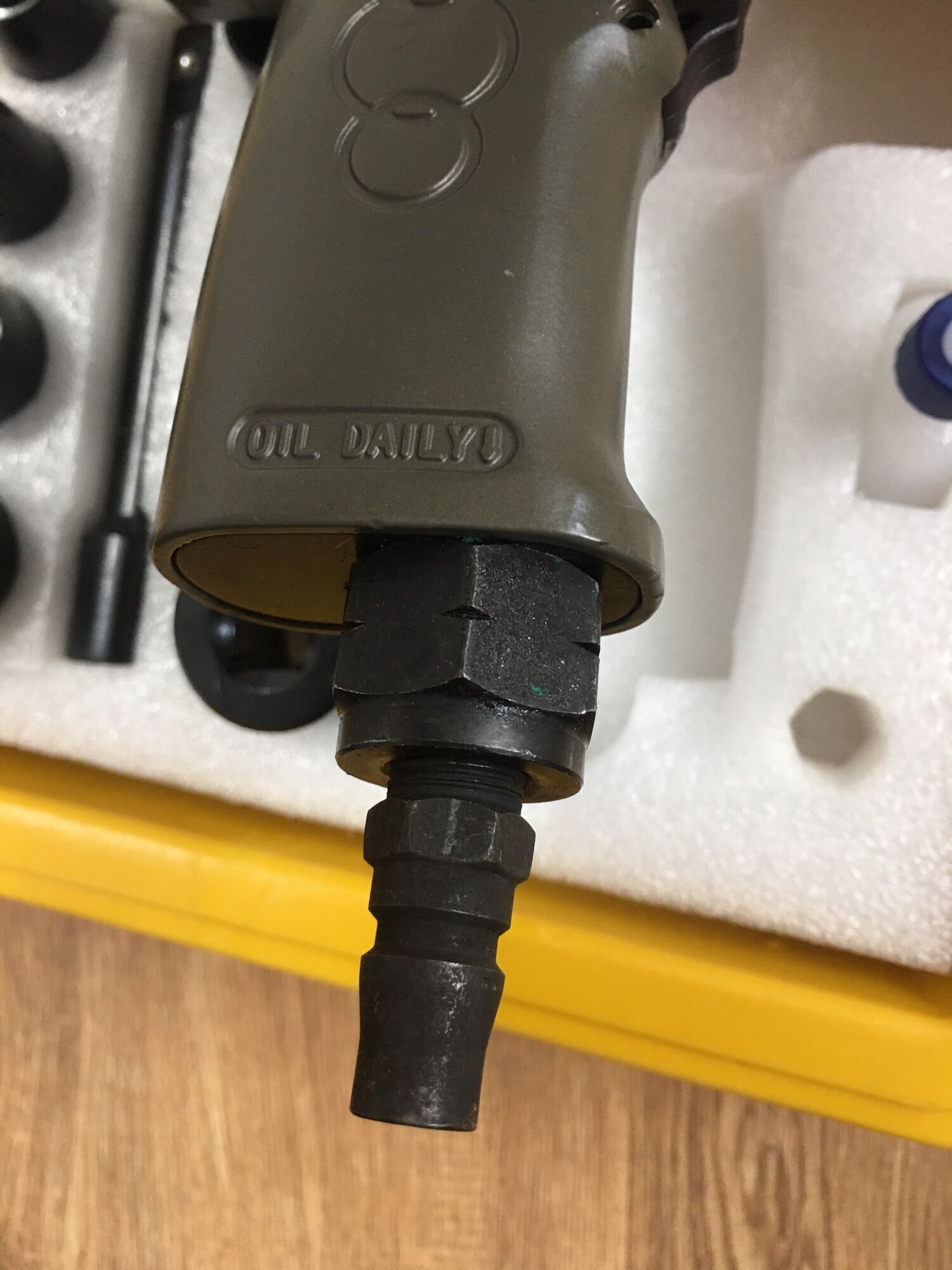 Máy xiết/mở ốc 1/2 dùng hơi cao cấp