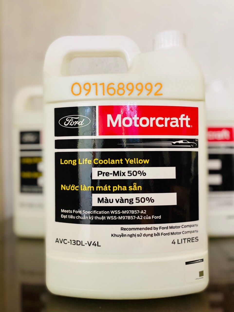 Set 2 can nước làm mát pha sẵn MOTOCRAFT 4L