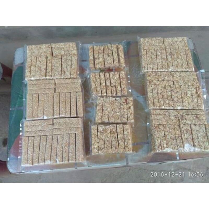 KẸO lạc nhà làm Đặc sản Đại đồng quê em(loại gói nhỏ 200g)