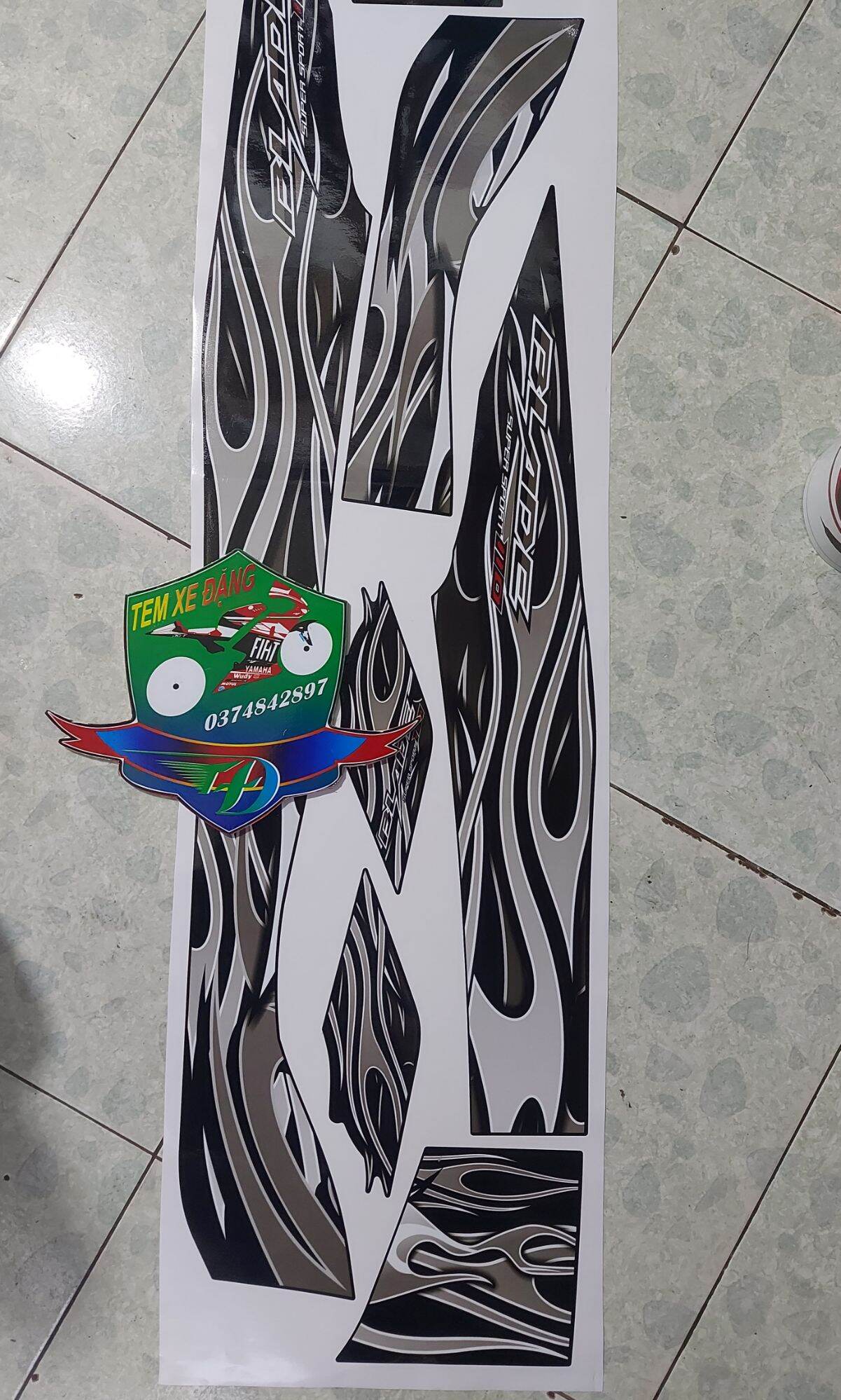 Tem dán xe BLADE . Tem rời 3 lớp bóng mẫu lửa trắng đen