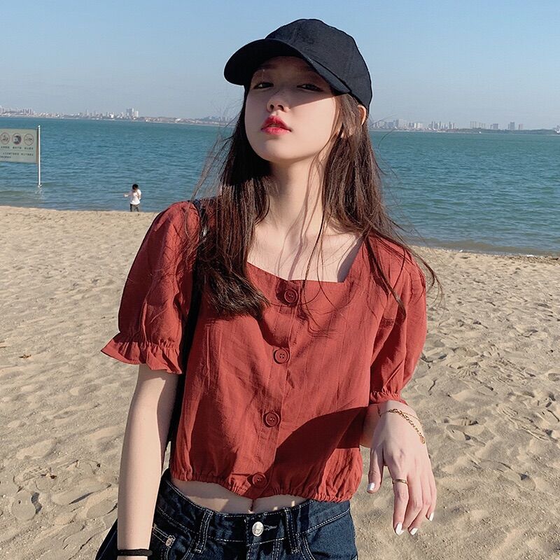 Áo cổ vuông tay phồng phong cách vintage
