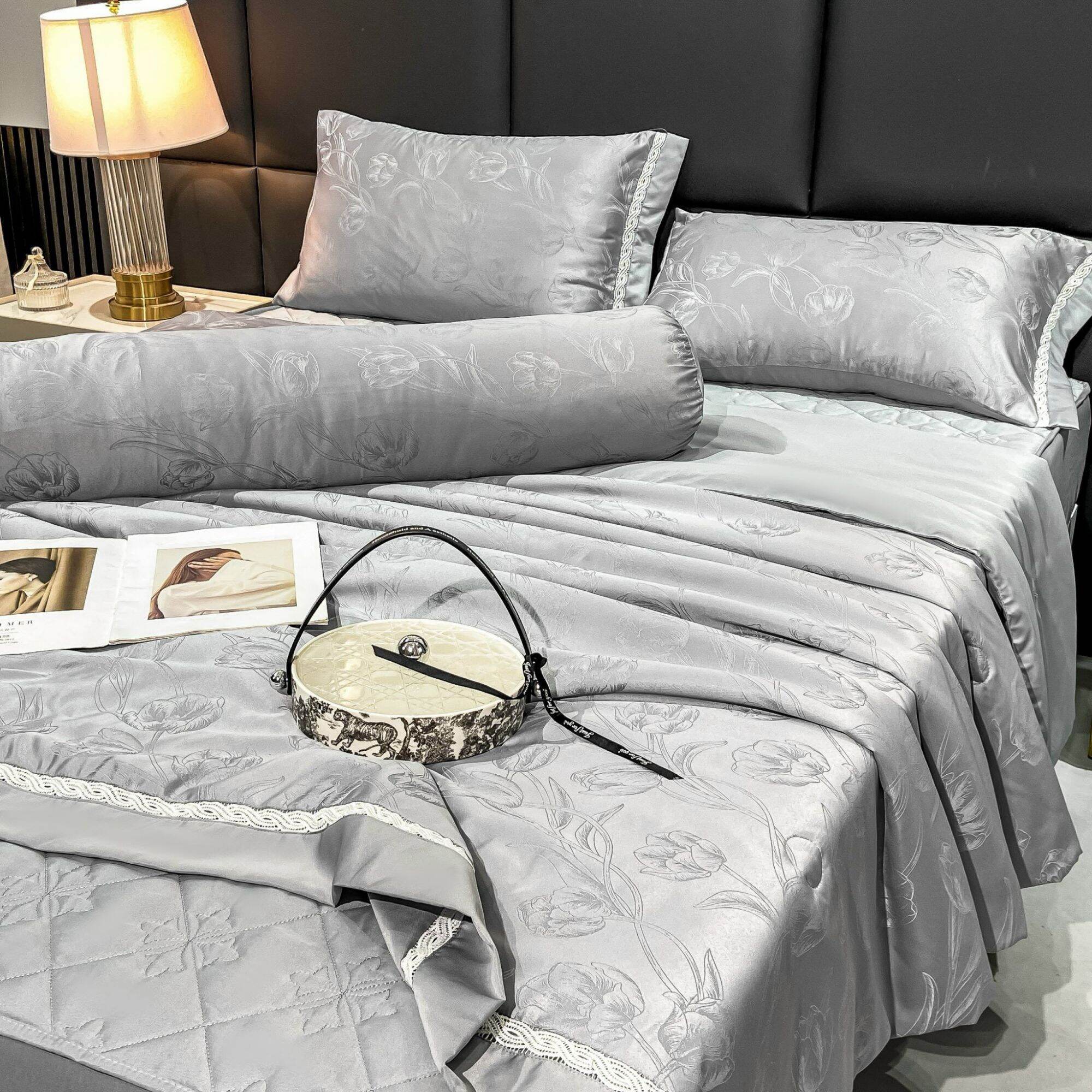 Bộ chăn ga gối lụa trần bông 5 món mềm mát