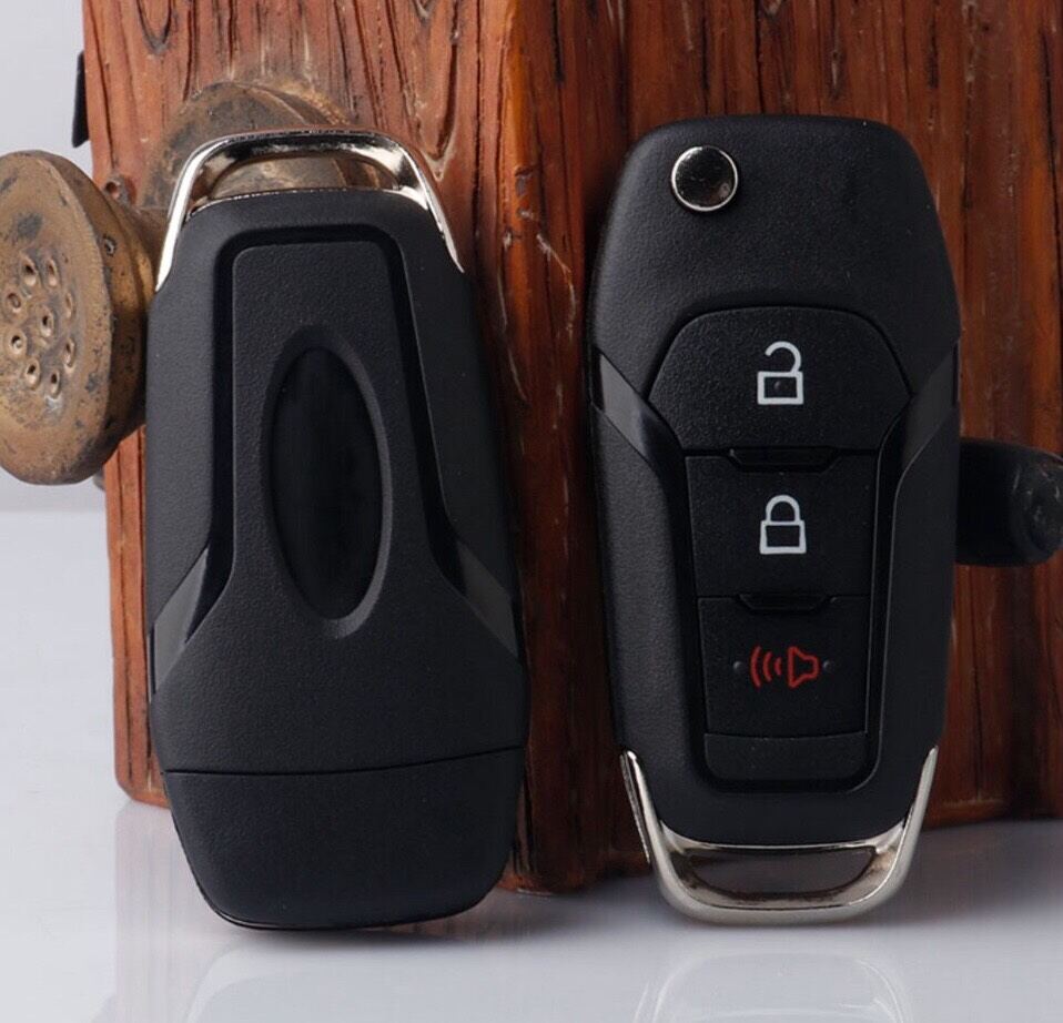 Vỏ chìa khoá độ gập xe Ford 3 nút ( 2 + 1 nút )