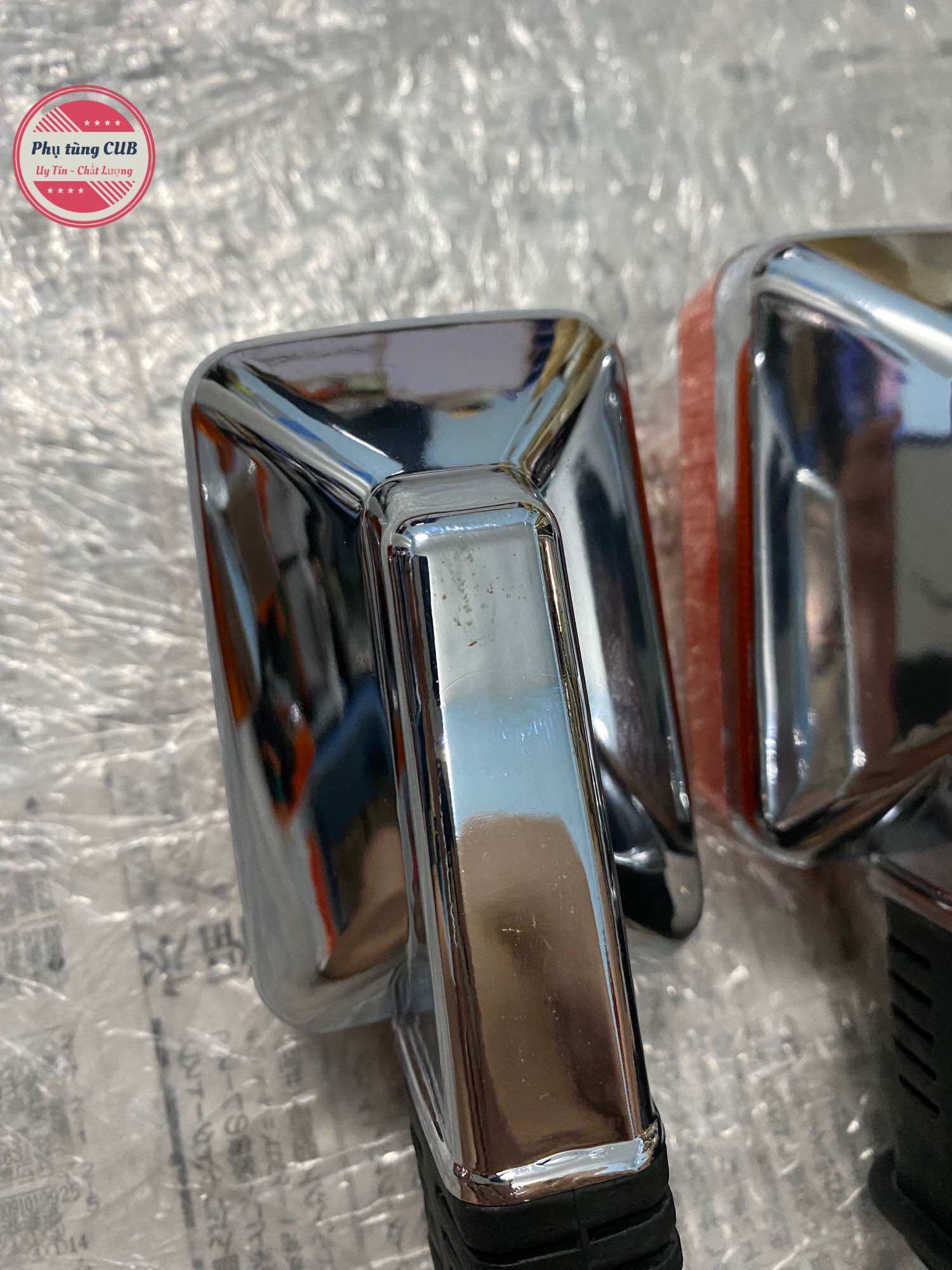 Xi nhan sau xe cub 82-84-DD