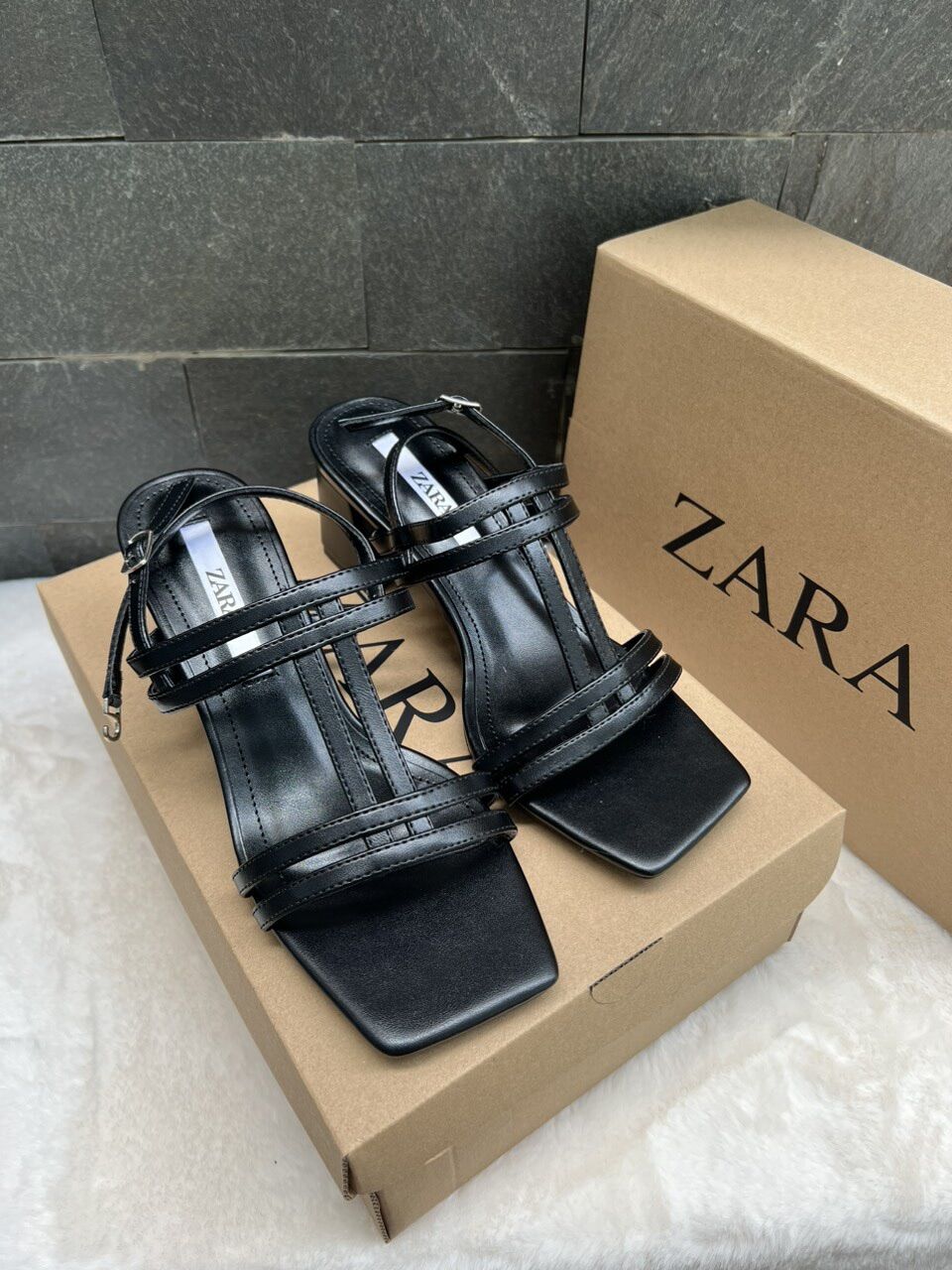 Sandal cao gót nữ