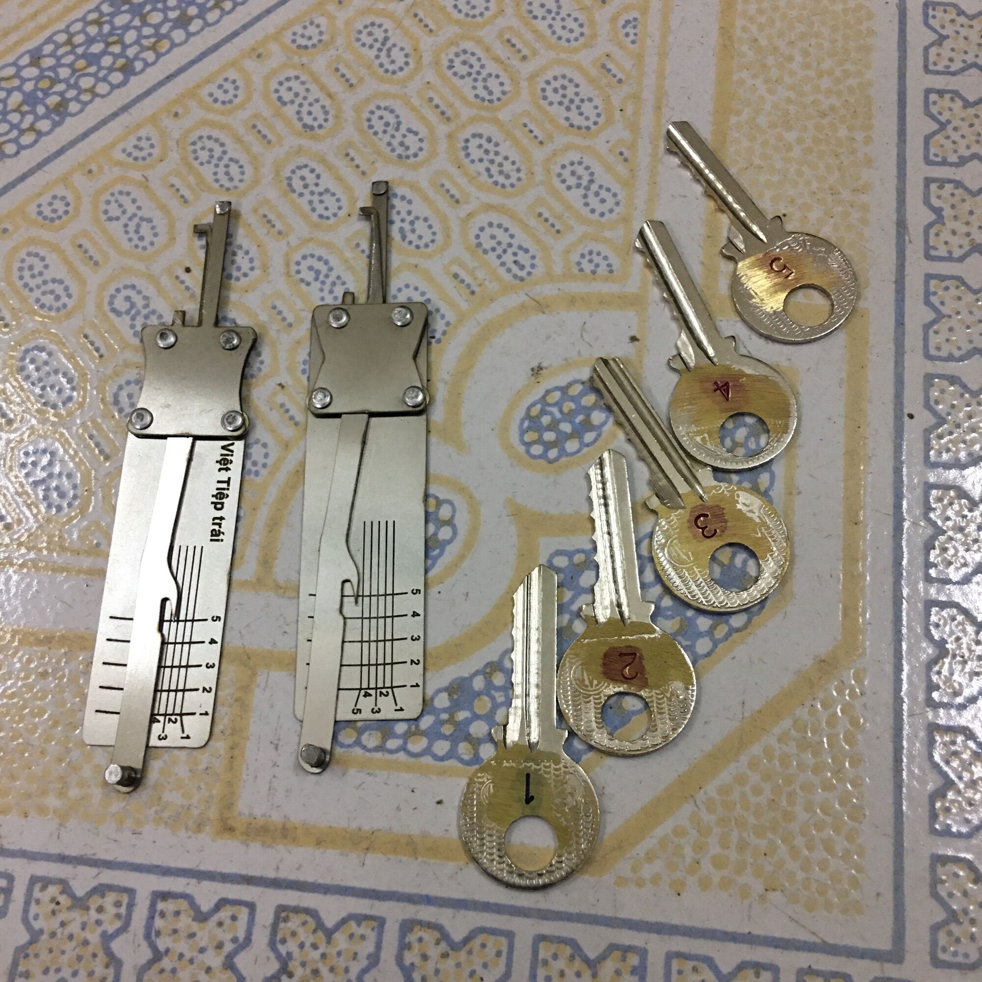 2 cây đo bi khoá V tiệp c8-c10