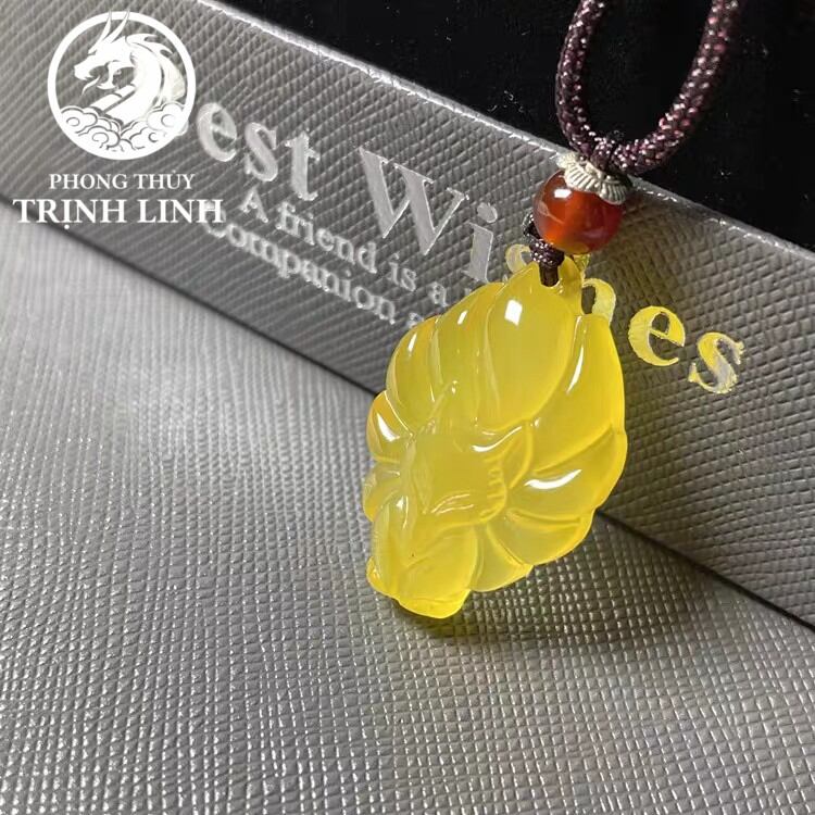 VÒNG CỔ HỒ LY CHÚA MÃ NÃO