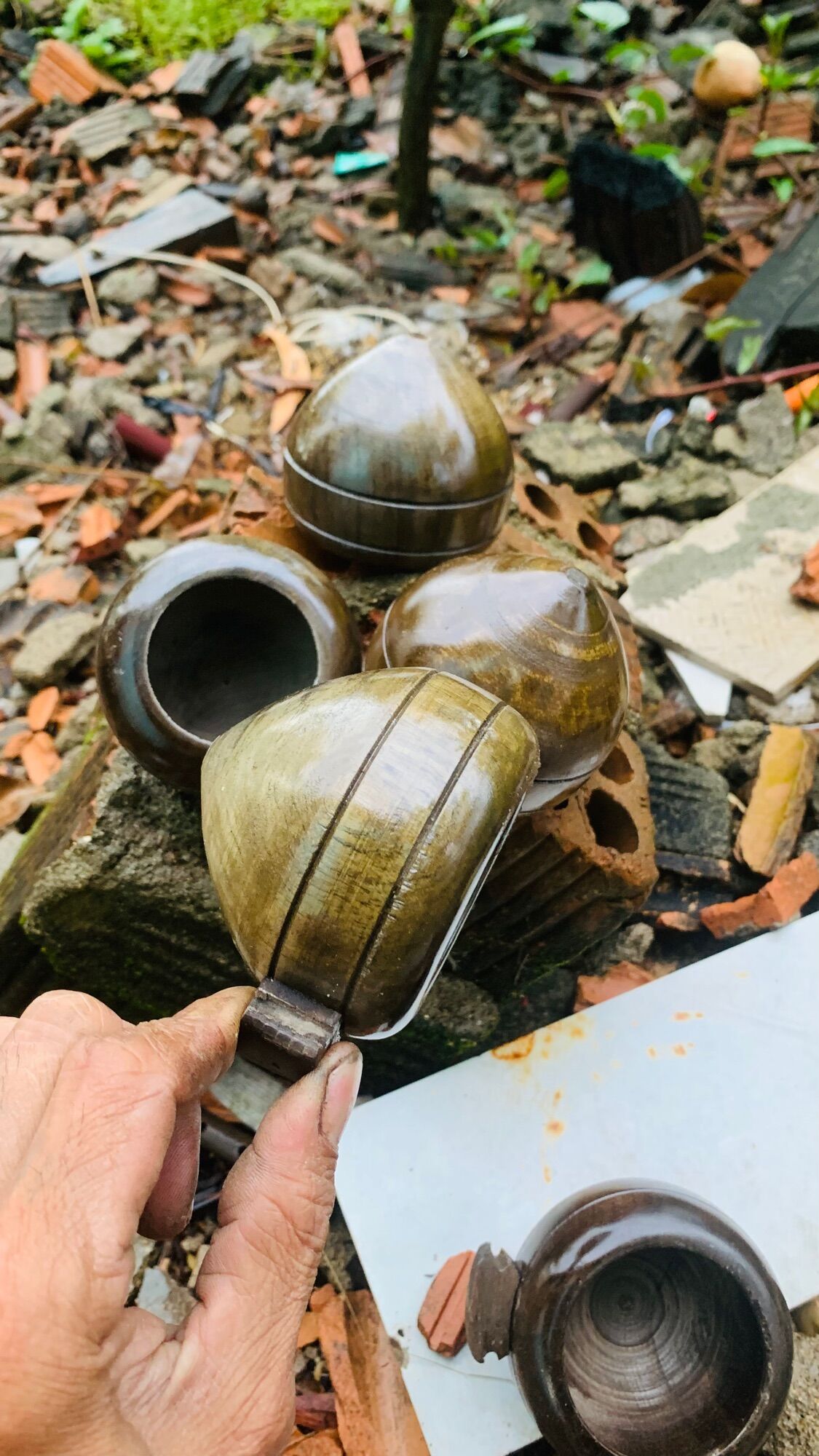 Cóng Đựng Thức Ăn Cho Chim ( gỗ lăng mun, gổ căm xe mở)