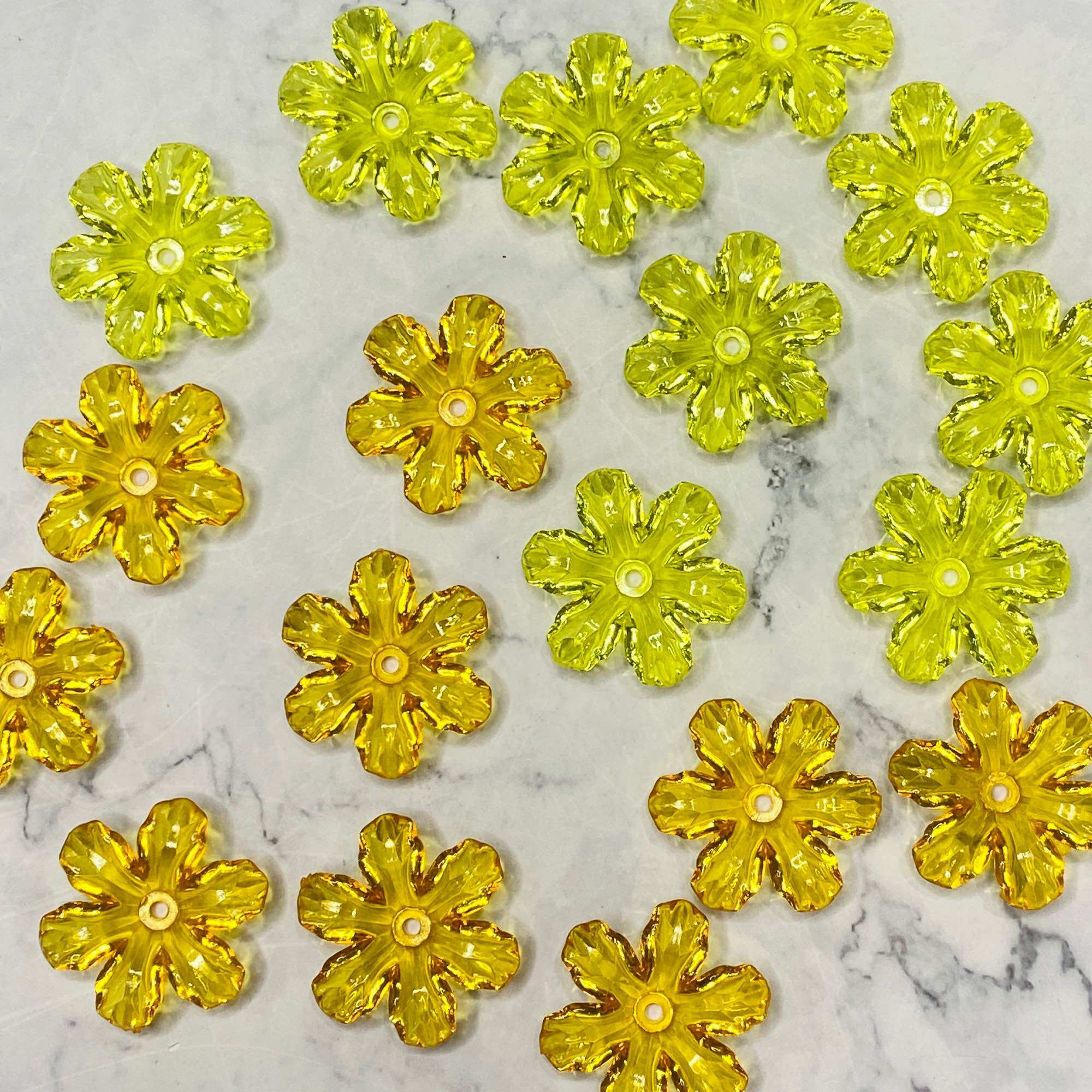 100G Hoa Đúc Pha Lê Nhựa 6 Cánh 30mm