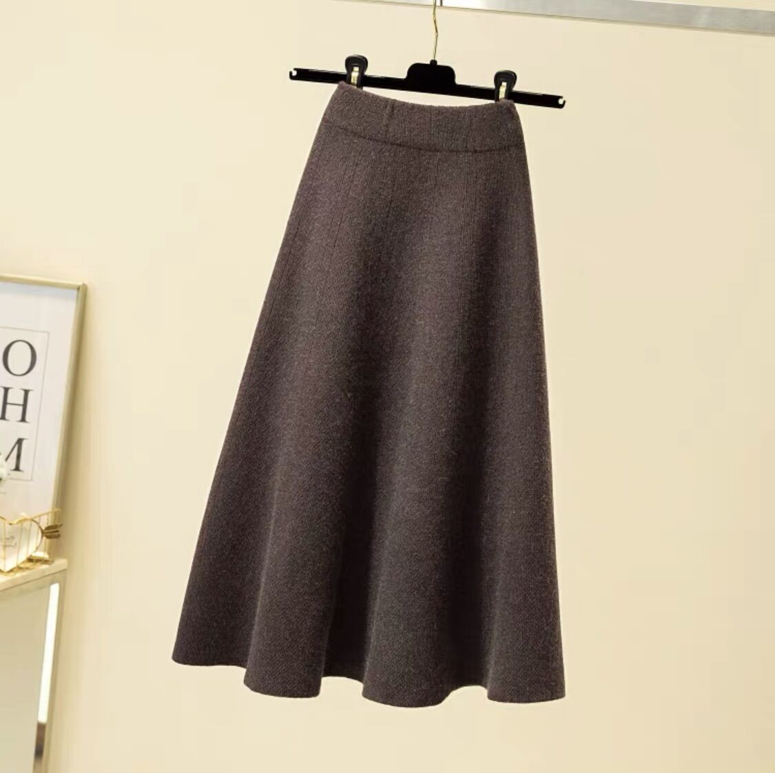 Chân váy len xoè cạp cao hot trend