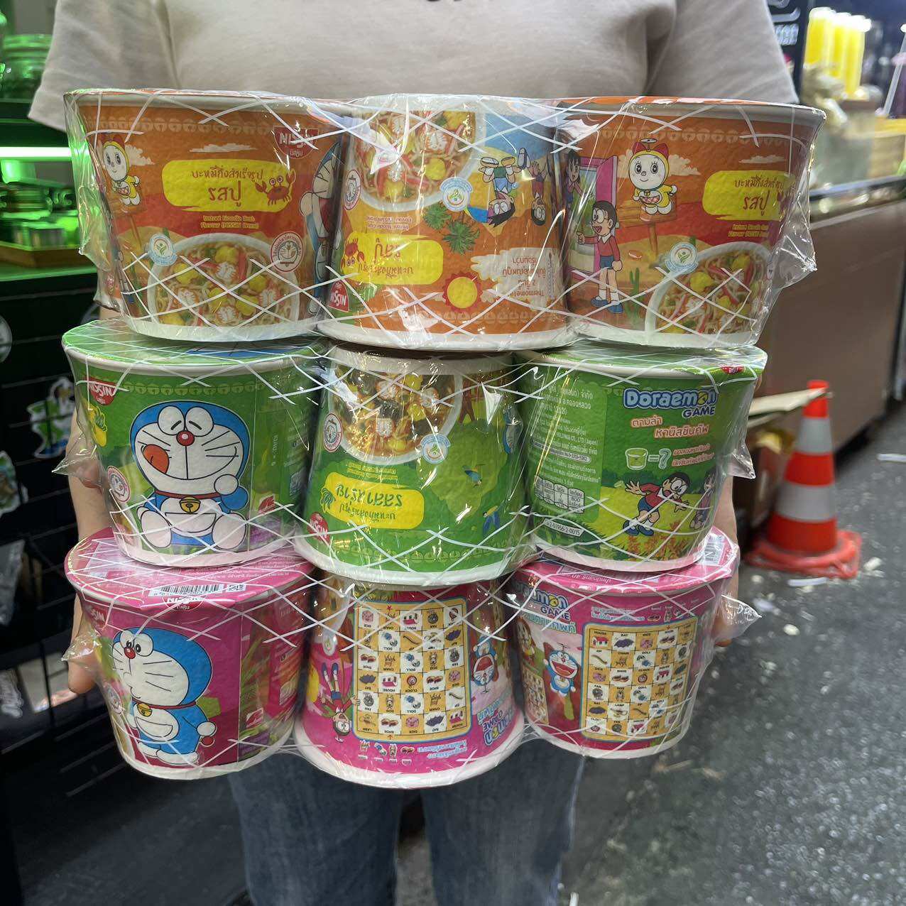 Lốc 6 ly mì trẻ em doremon thái lan