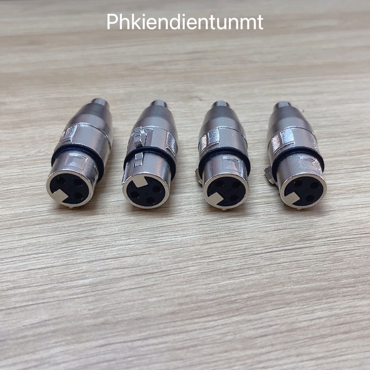 Rắc canon đực/ cái ra av ( giá 1 cái )