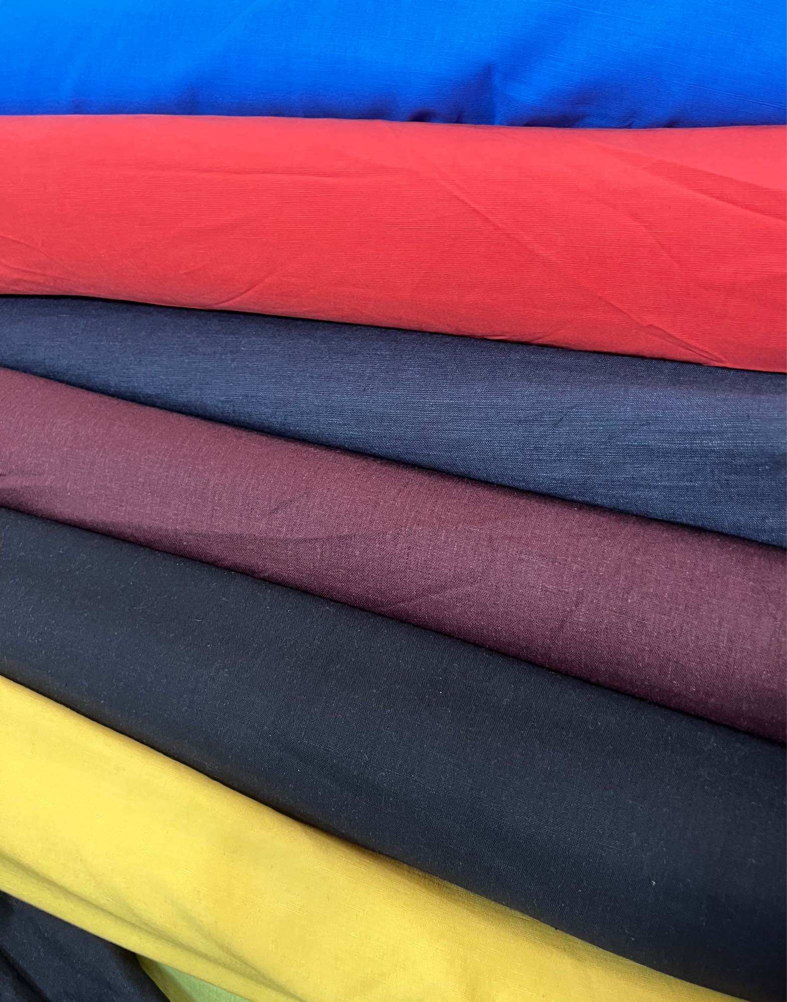 [HCM] Vải linen đủ màu .Bao giá tốt trên thị trường.Hình chụp thật 100%. Thích hợp may áo sơ mi, đầm, set thời trang. Khổ 1m5