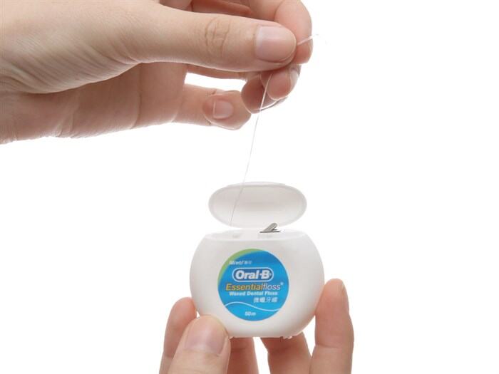 Chỉ nha khoa Oral B bạc hà