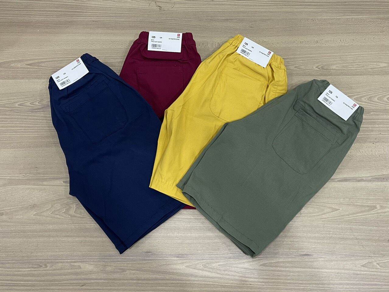 Quần short bé trai kaki mềm lưng chun uniqlu