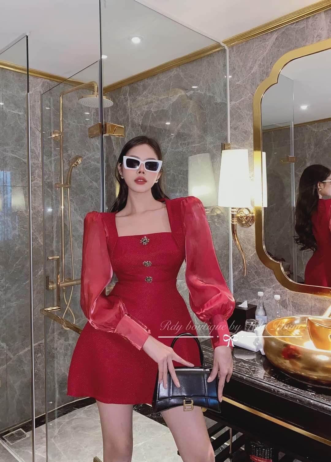 Đầm chữ A tay phồng phối voan siêu sang