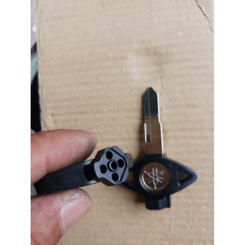 Phôi chìa khóa xe Yamaha ( rãnh trái)- giá 1 chiếc