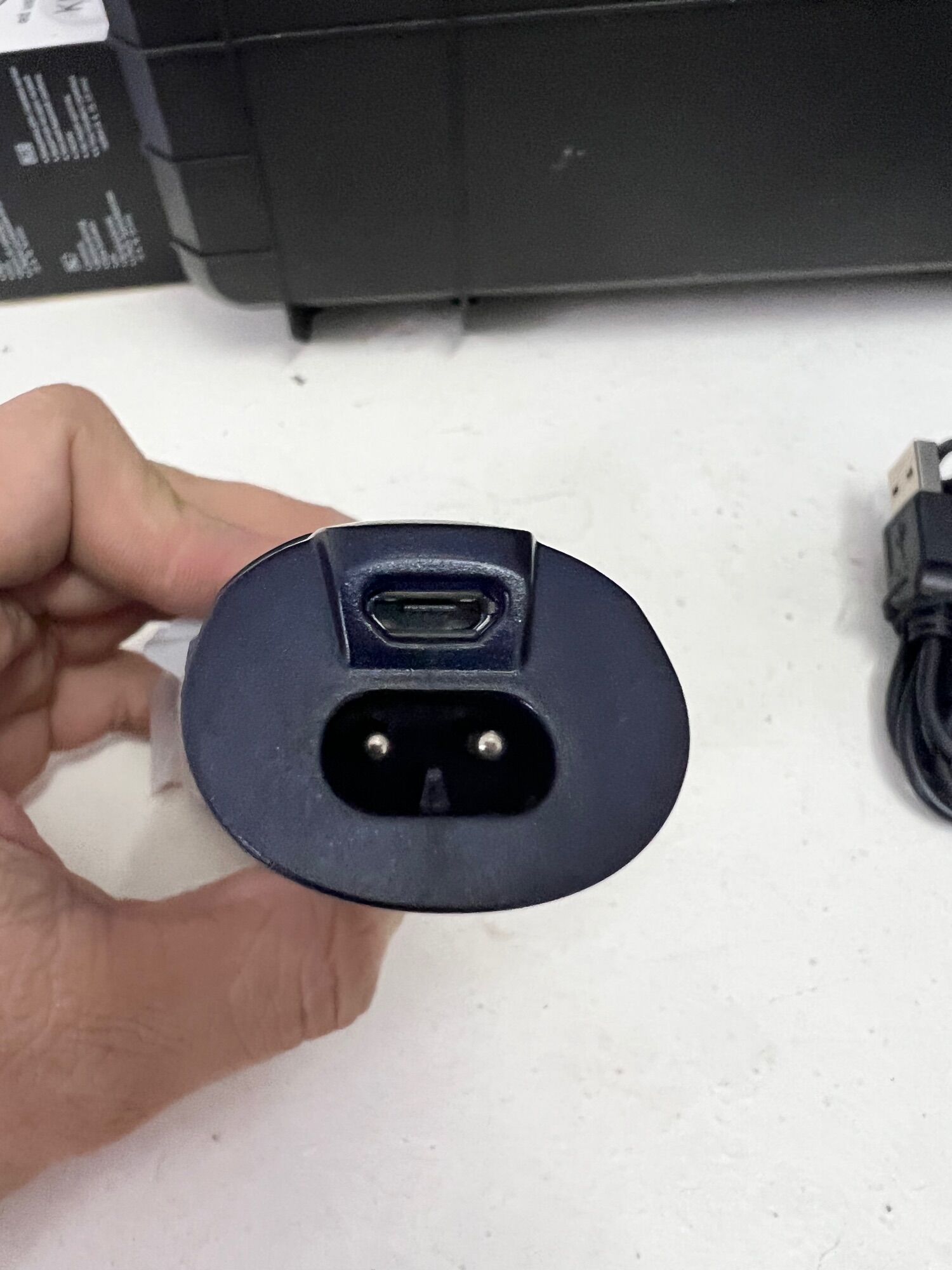 Tông đơ cắt tóc tạo viền 5021- GM 6025