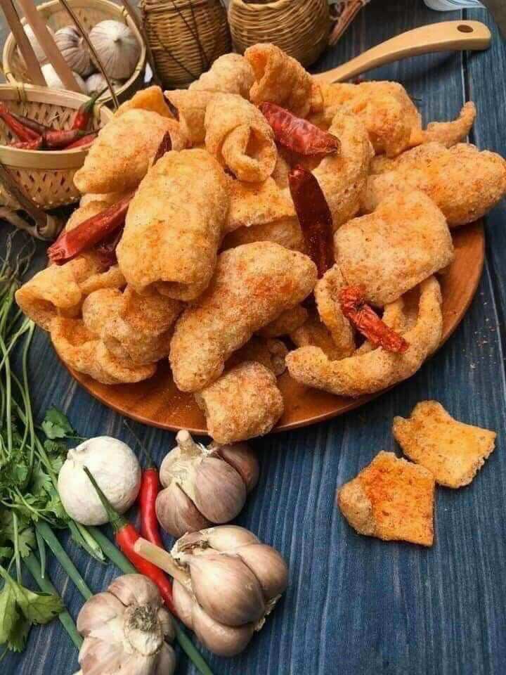 Da Heo Tỏi Ớt Giòn Rụm Hũ 180Gr