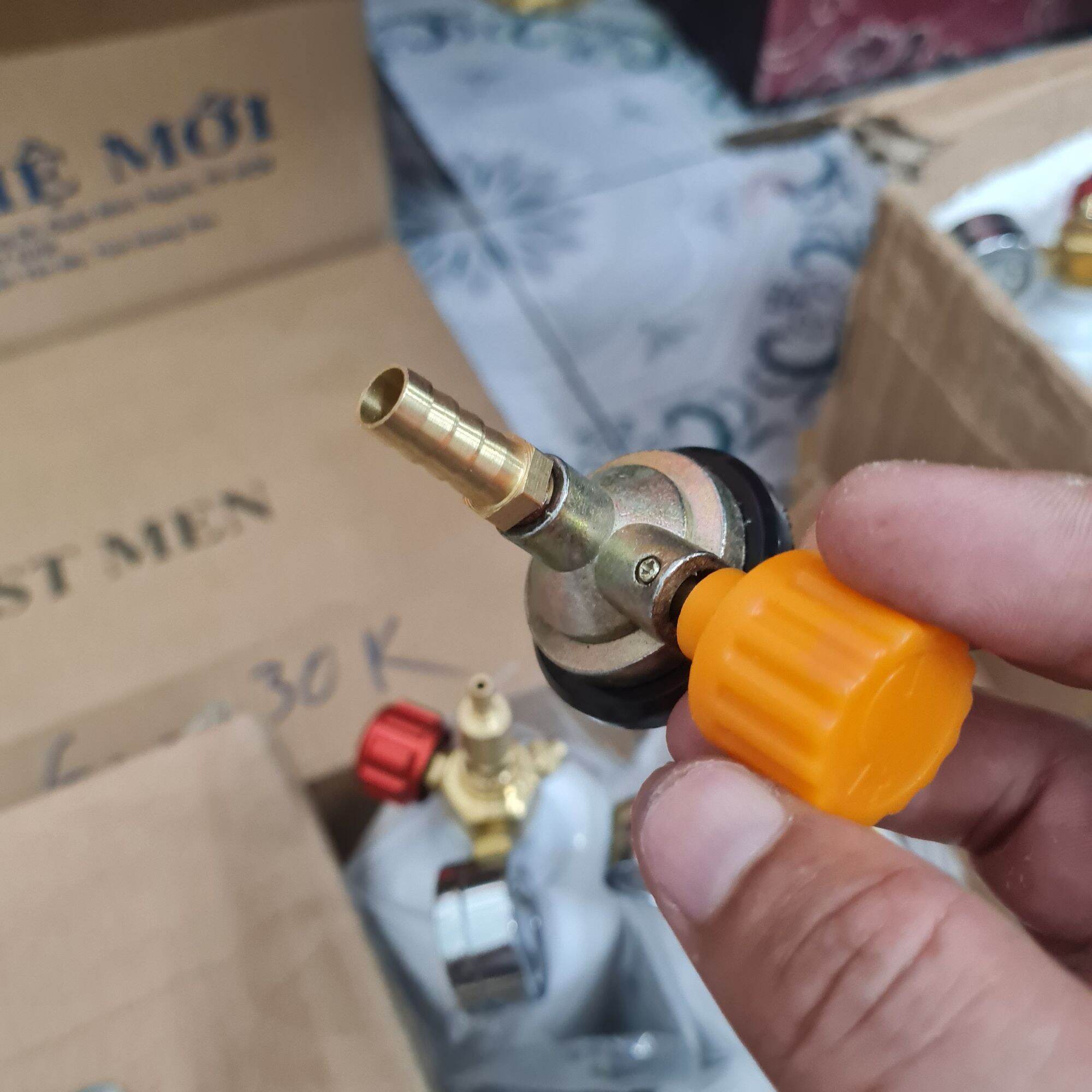 Khóa đầu bình gas du lịch