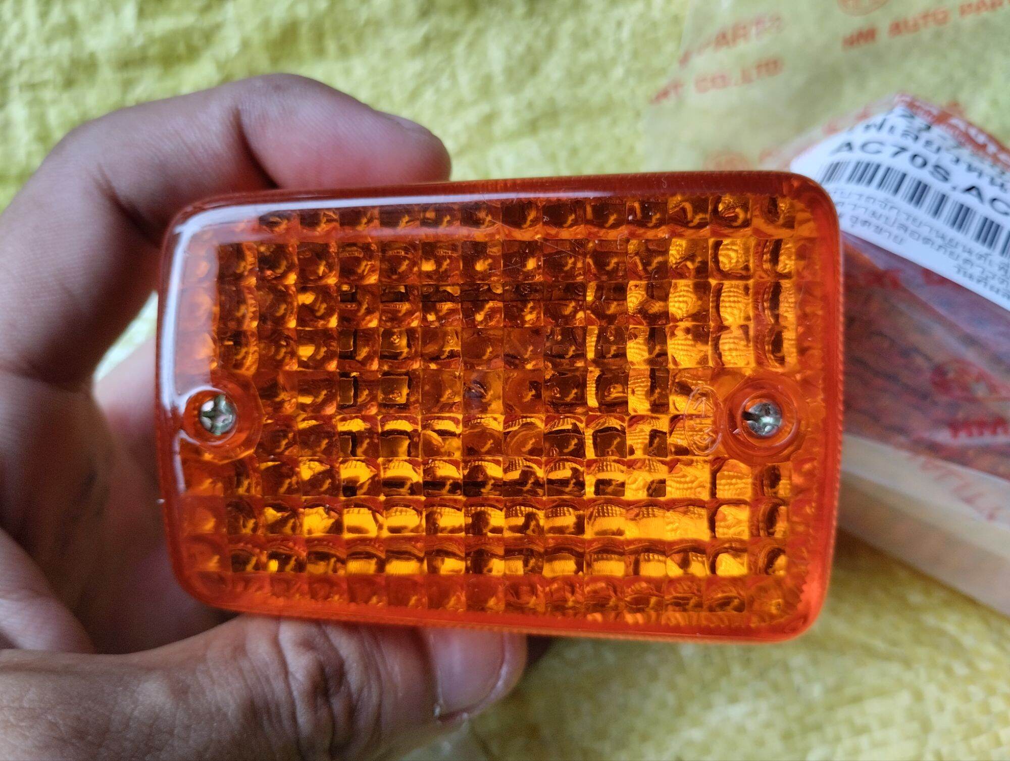 Bộ đèn xi nhan dd 82 đèn vuông hàng thái lan
