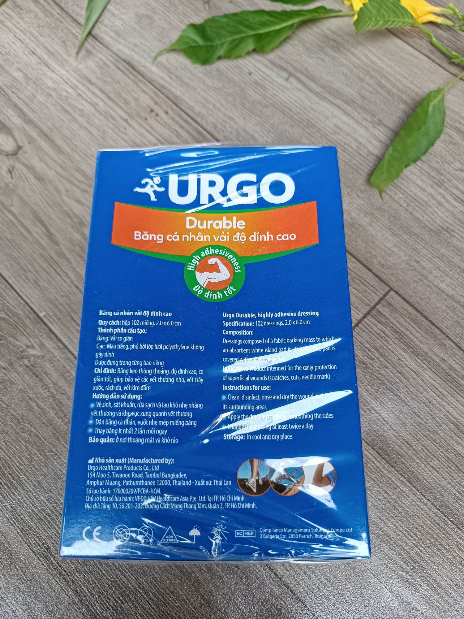 Hộp băng cá nhân URGO có độ dính cao ( 1 hộp 102 miếng)