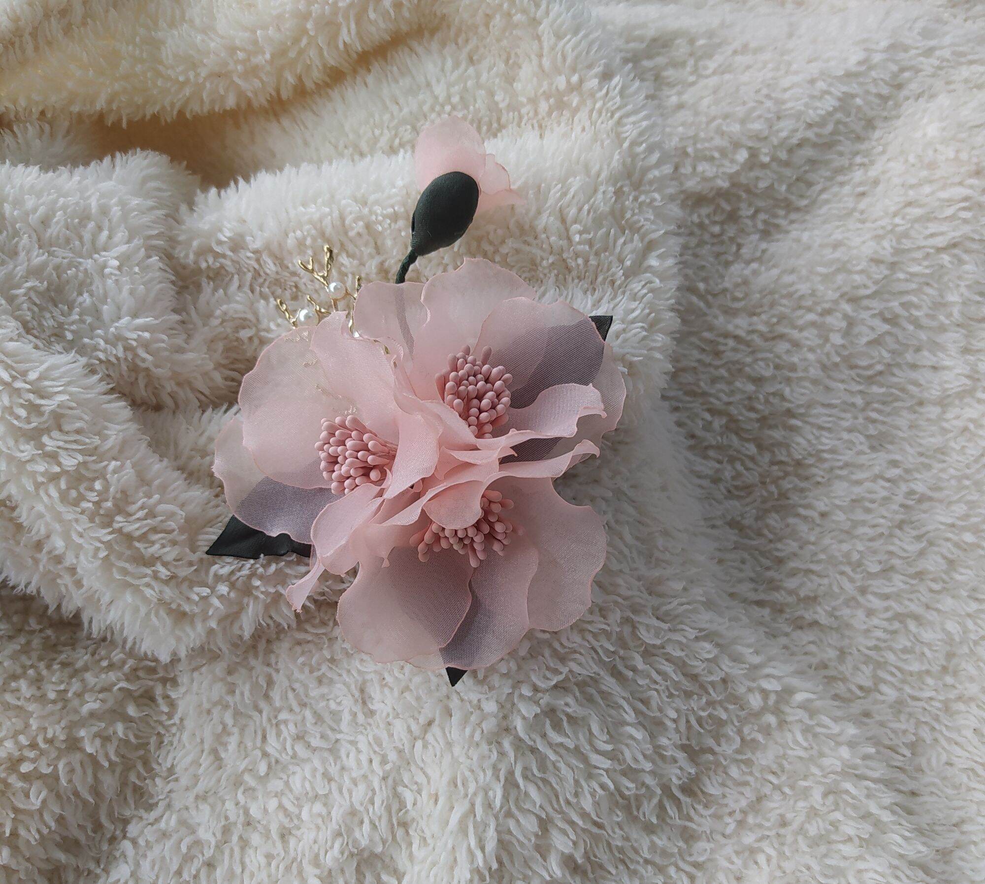Hoa cài áo handmade Canto màu hồng