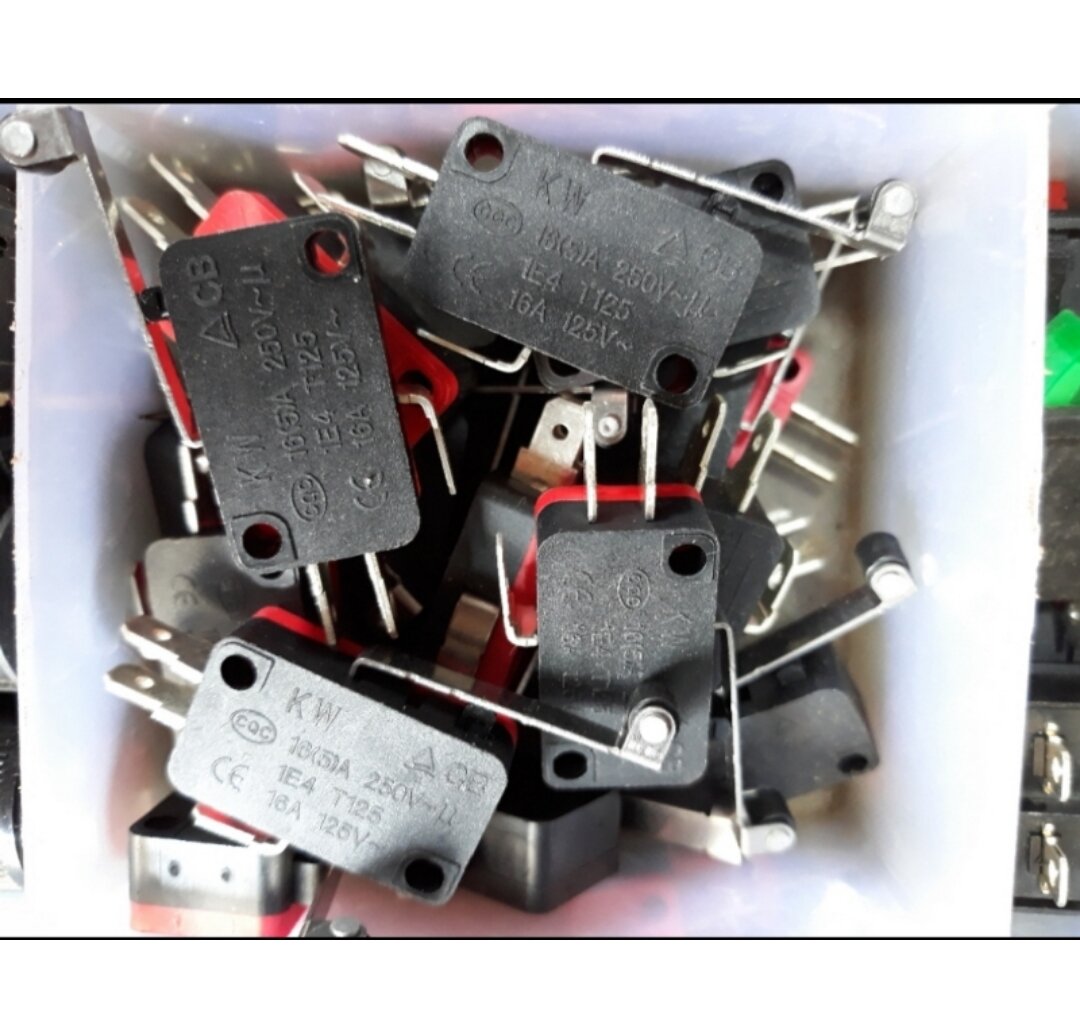 10 Công tắc hành trình 16A có bánh xe