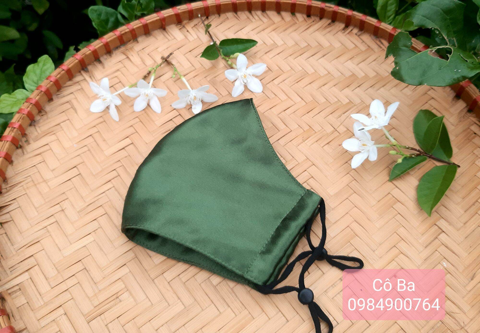 Khẩu trang vải lụa